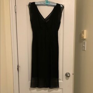 Black Sheath Dress with V-Neck for Cocktail Night Out